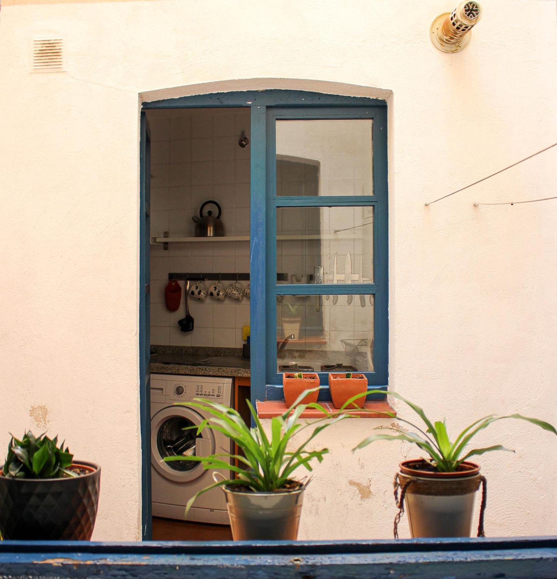 El 8 De Serranos - Bajo - Casa Con Garaje Leon Exterior photo